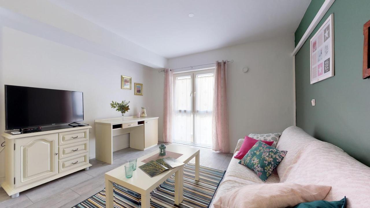 Mirta Deluxe Superior 5 Star Apartment, Your Piece Of Heaven By The Sea & Park, With Sea & Park View Novigrad  Luaran gambar