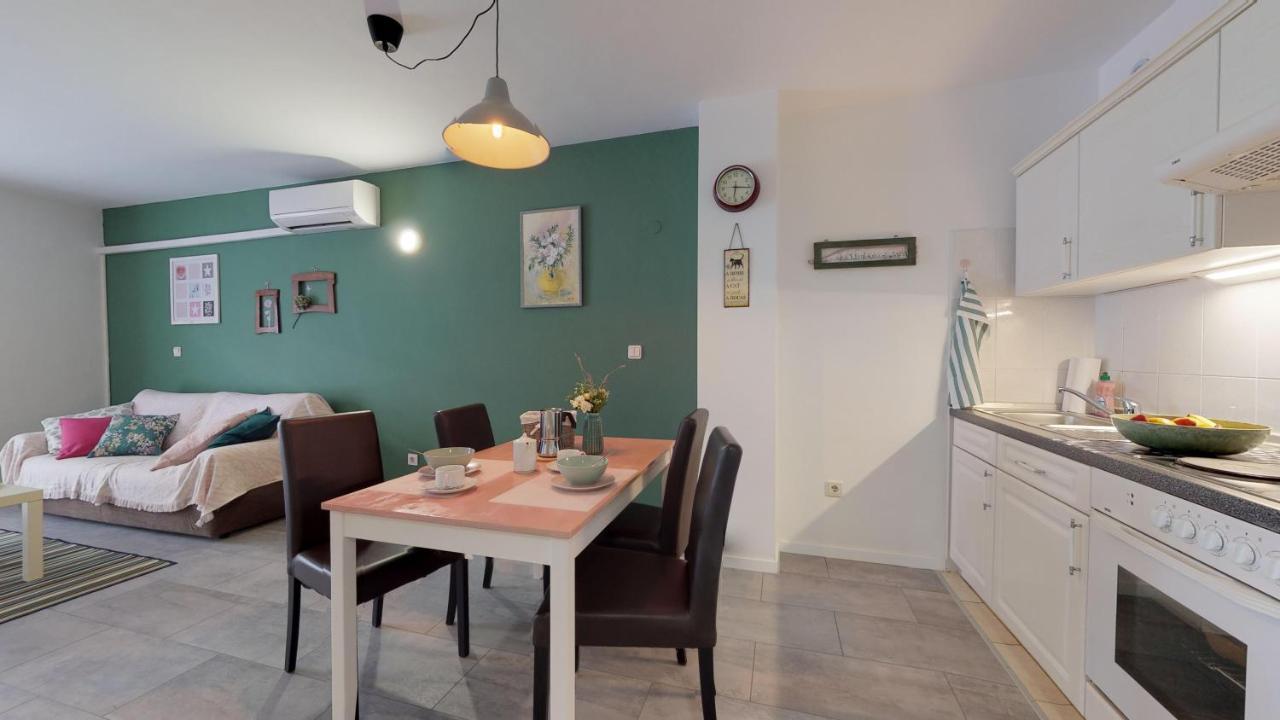 Mirta Deluxe Superior 5 Star Apartment, Your Piece Of Heaven By The Sea & Park, With Sea & Park View Novigrad  Luaran gambar