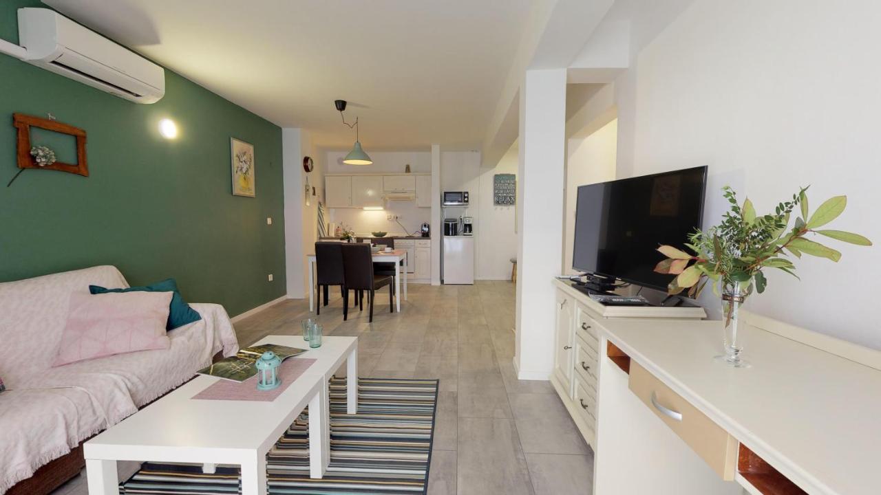 Mirta Deluxe Superior 5 Star Apartment, Your Piece Of Heaven By The Sea & Park, With Sea & Park View Novigrad  Luaran gambar