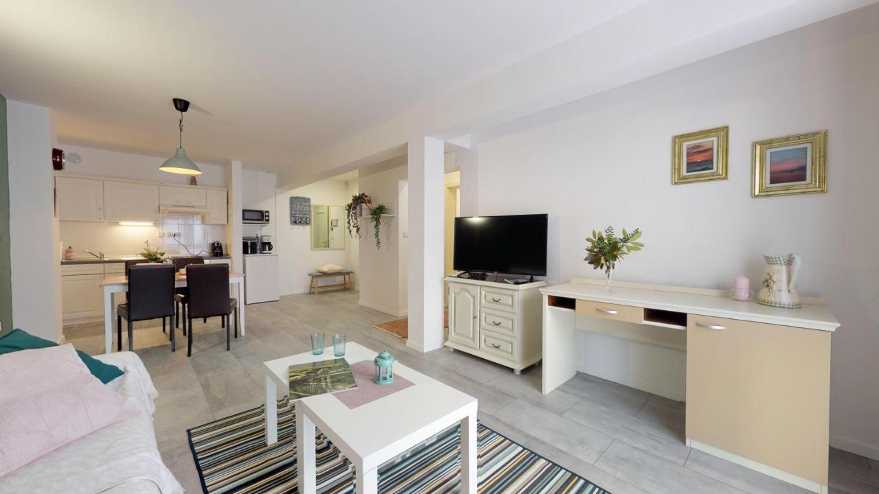 Mirta Deluxe Superior 5 Star Apartment, Your Piece Of Heaven By The Sea & Park, With Sea & Park View Novigrad  Luaran gambar